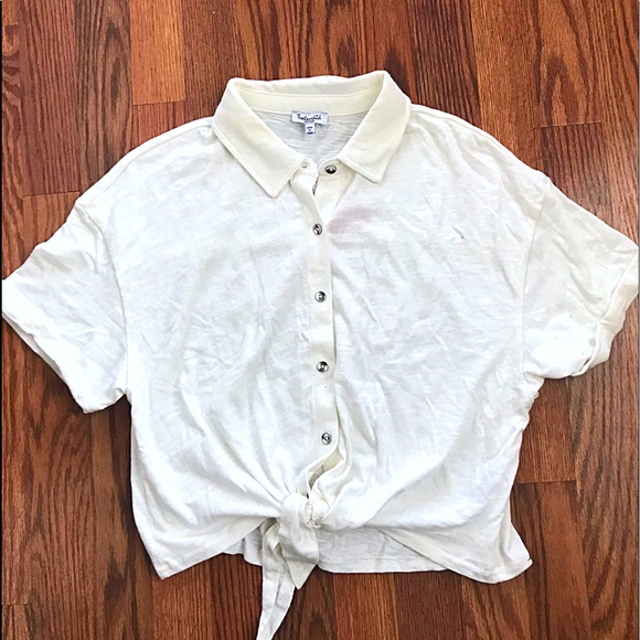 SPLENDID BUTTON DOWN TOP🥀 - Picture 2 of 3